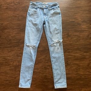 Levi skinny jeans